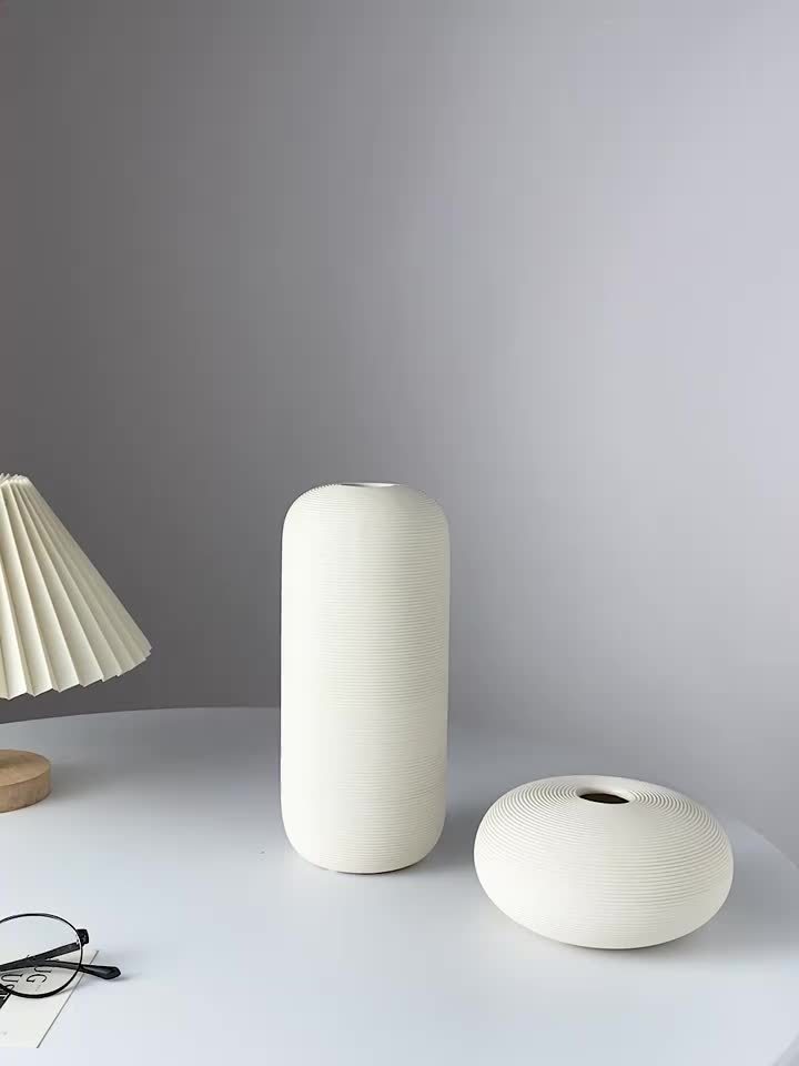 Creative Ceramic Vase Ceramic Scandinavian Vase Ornament | Creative Tabletop Flower Arrangement for Modern Soft Decorative Items for Living Room TV Cabinet