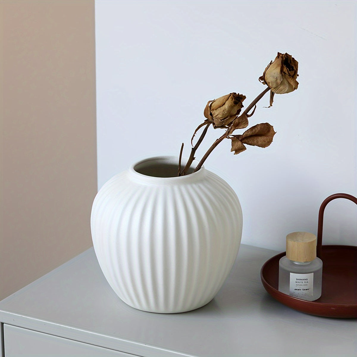 1pc Striped Ceramic Vase, Decorative Art Style, Elegant Home Table Centerpiece, Modern Flower Arrangement Container